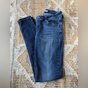 Levi Skinny Jeans - 26